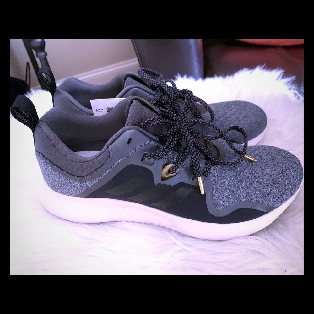 Women’s edgebounce Adidas—Gray/Black/gold